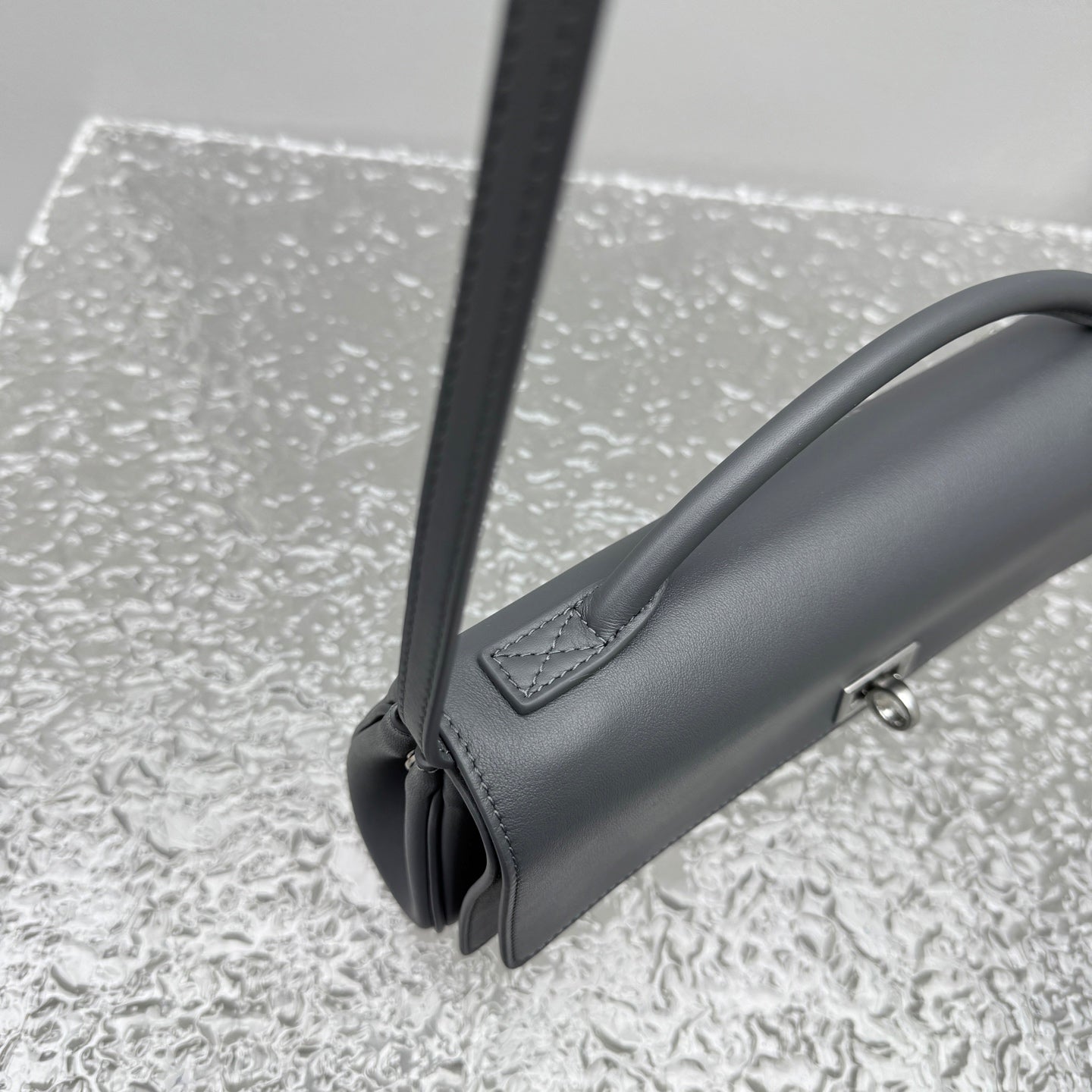 카타 / 발렌시아가  핸드백