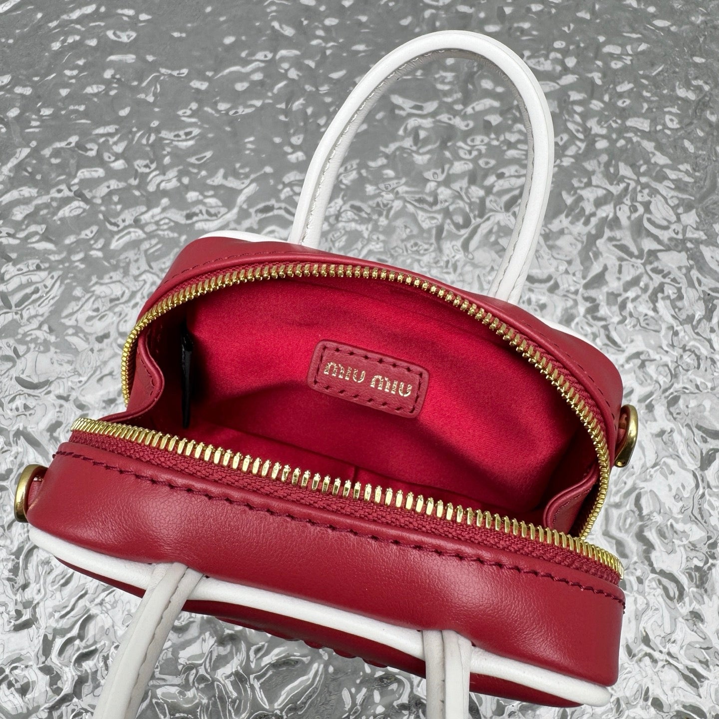 카타 / 미우미우 초미니 서류가방