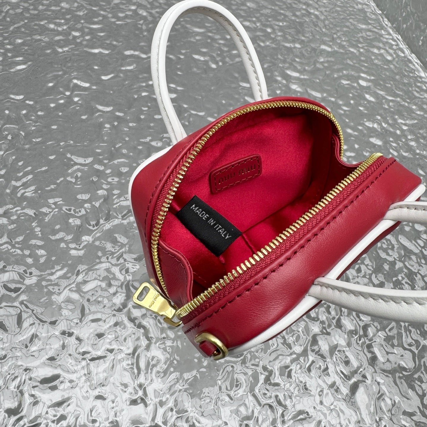 카타 / 미우미우 초미니 서류가방