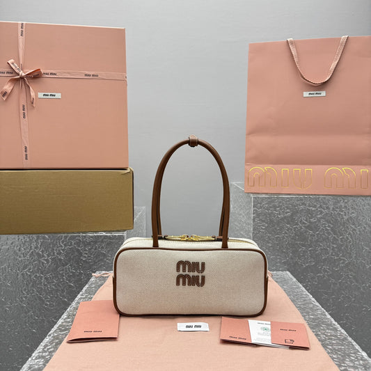 카타 / 미우미우 신형 캔버스 볼링백