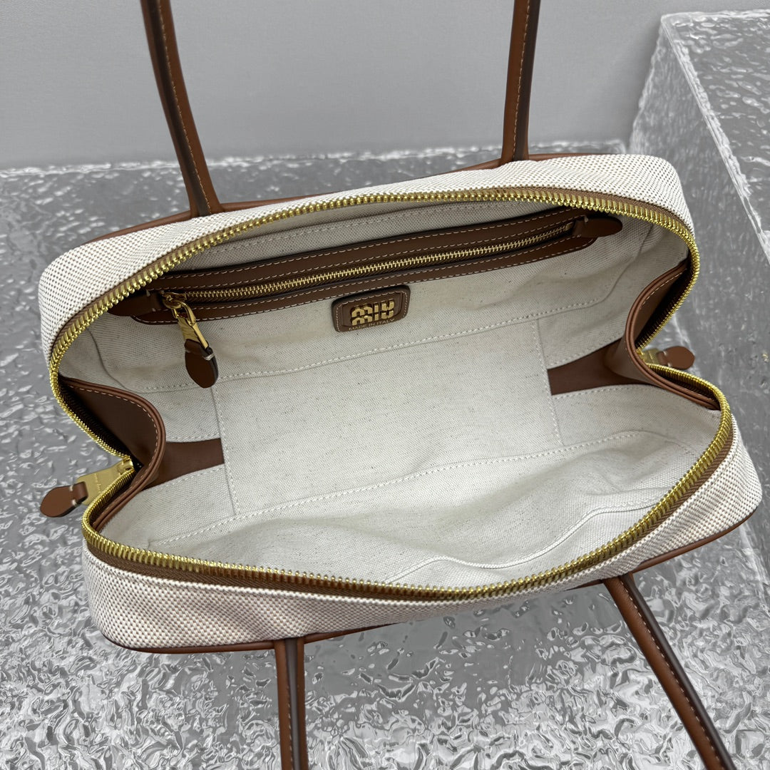 카타 / 미우미우 신형 캔버스 볼링백