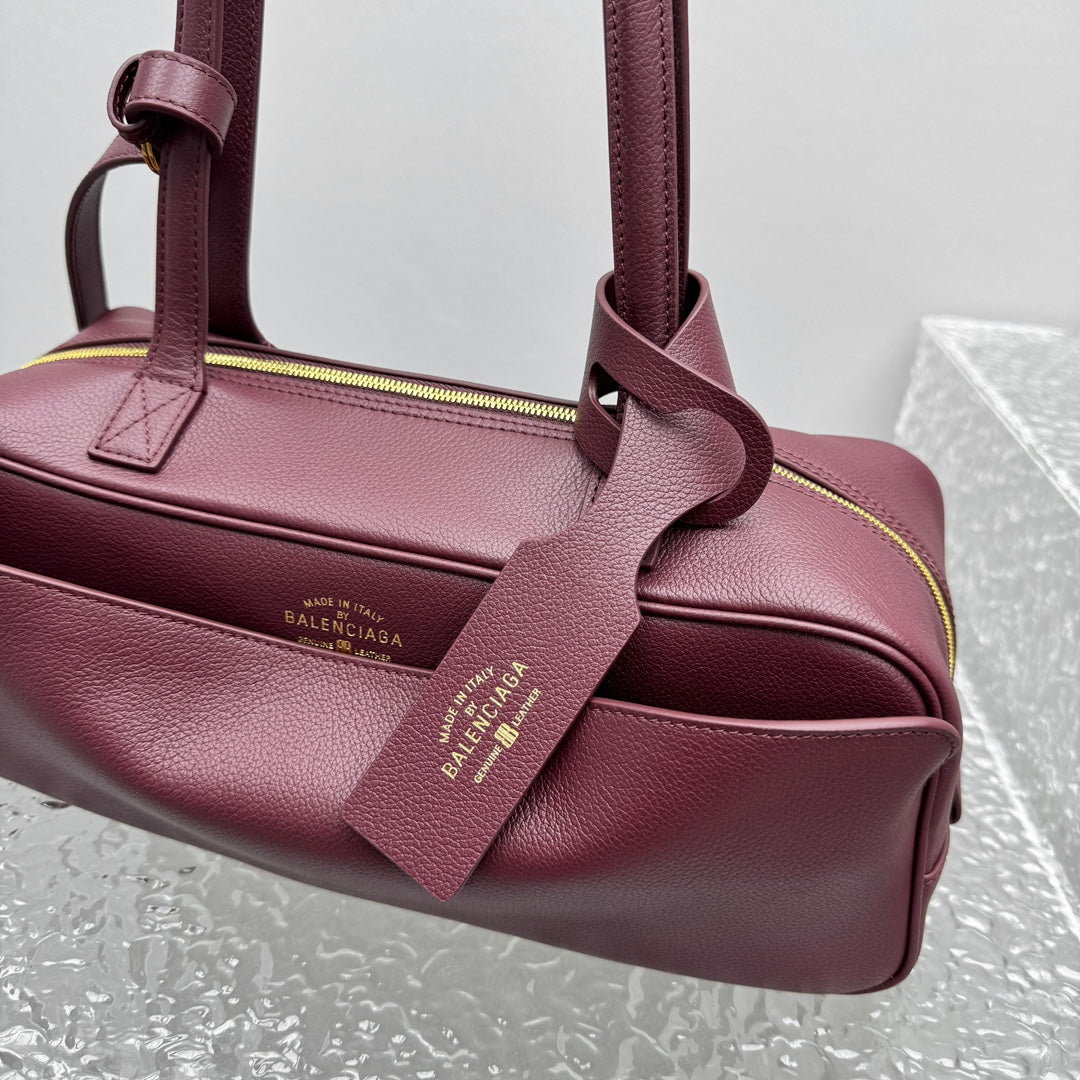 카타 / 발렌시아가 볼링 백