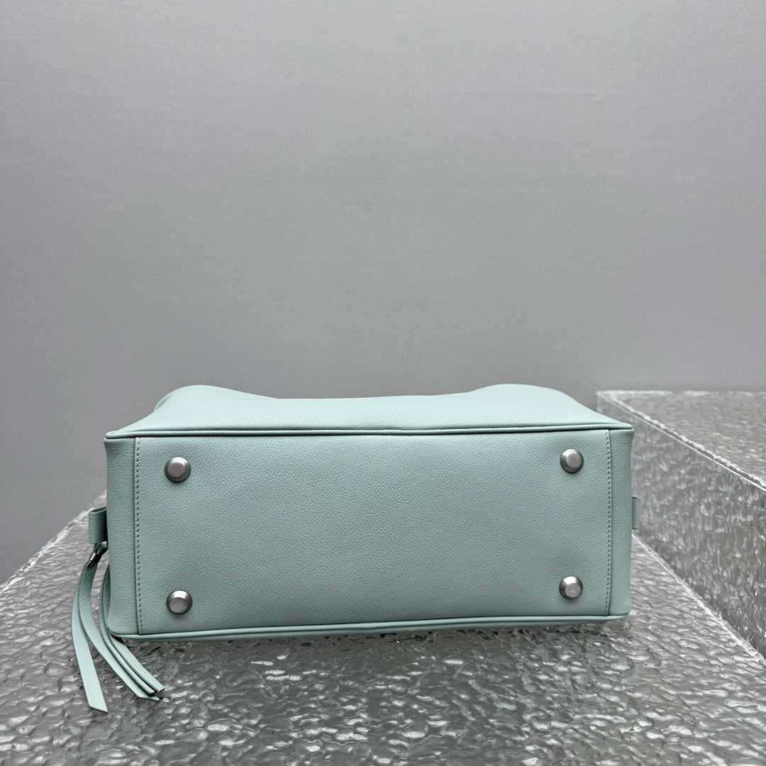 카타 / 발렌시아가 볼링 백