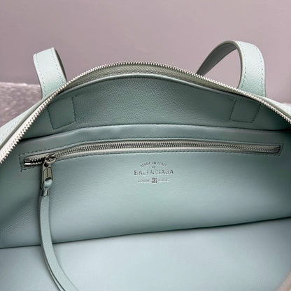 카타 / 발렌시아가 볼링 백