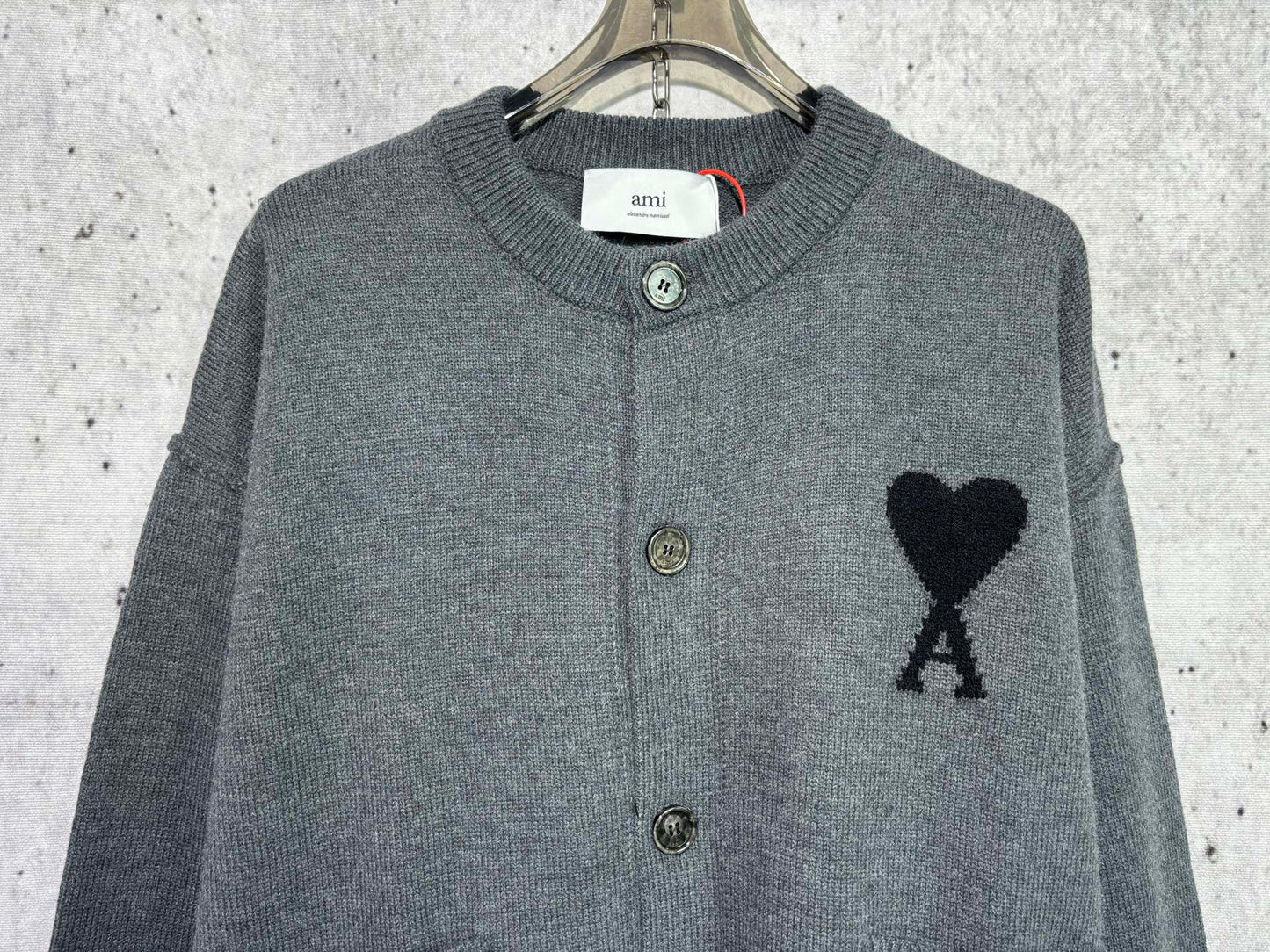 체인2호 / 아미 하트 로고 니트 가디건