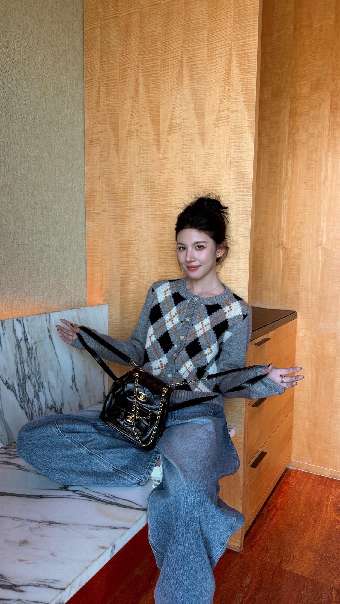 체인2호 / 프라다 라운드넥 니트 가디건