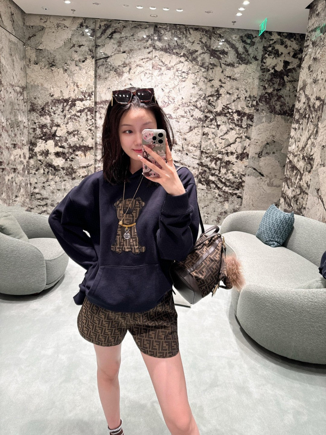 BVG / 펜디 후드티