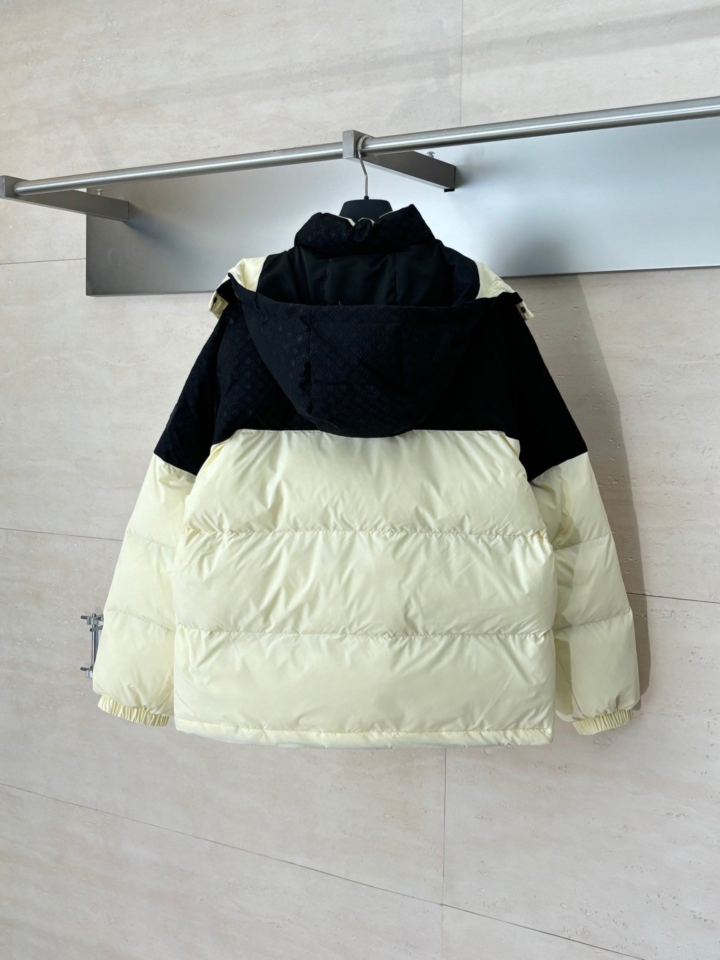 체인1호 / 루이비통 후드 패딩