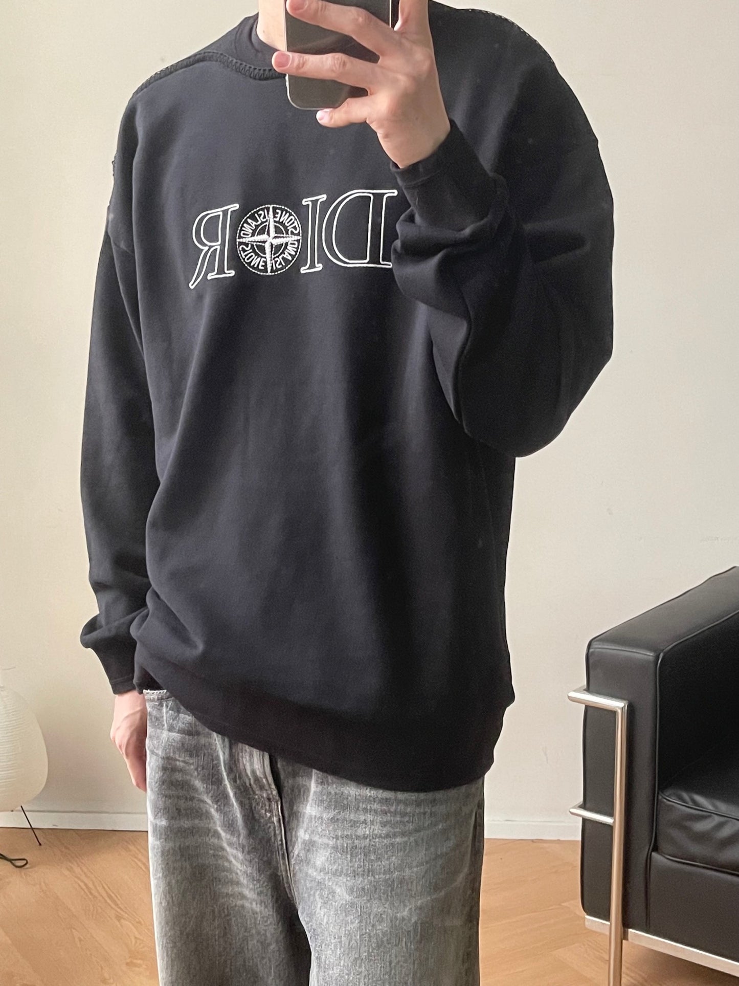 BVG / 디올 후드티