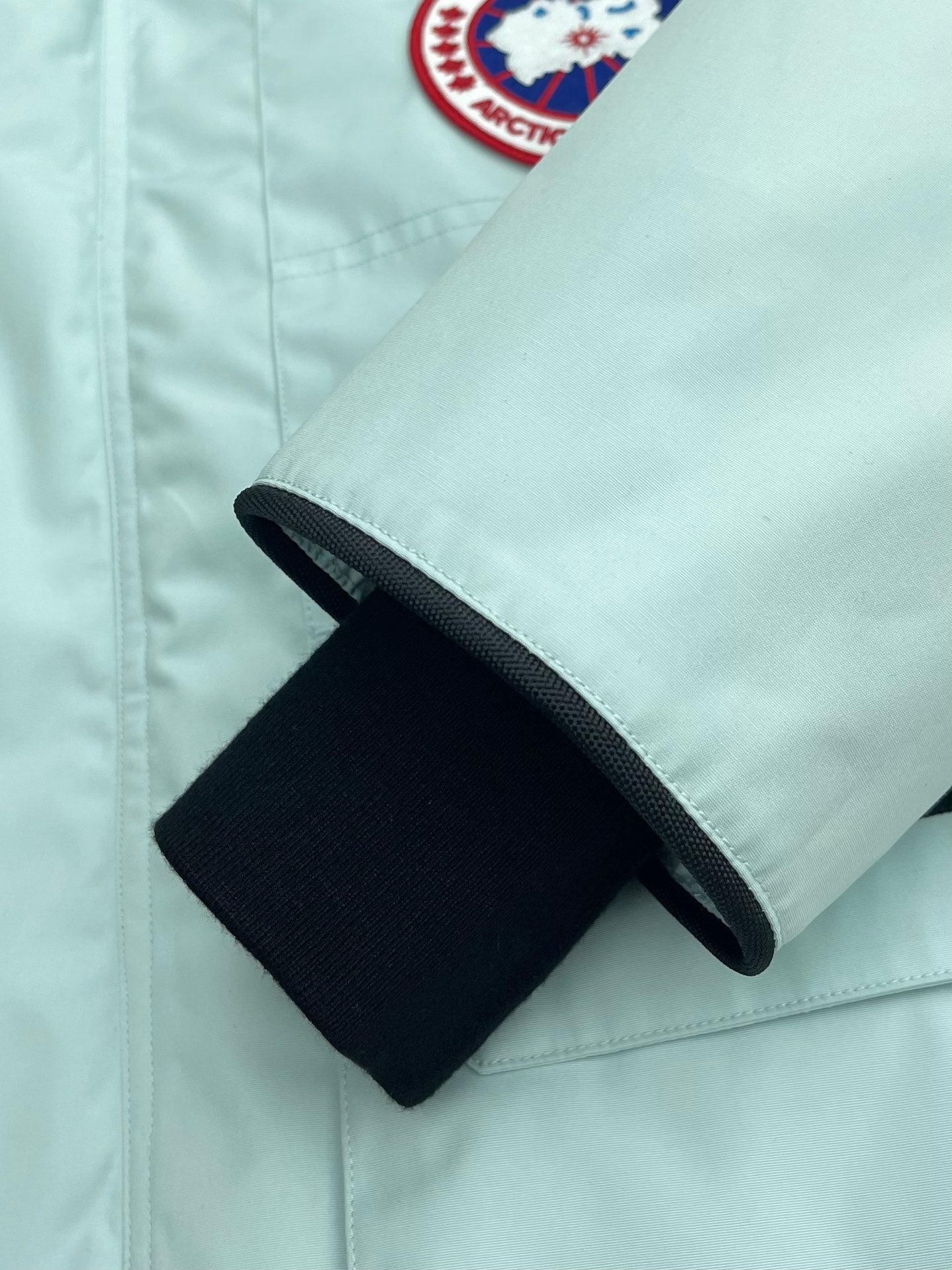 BVG / 캐나다구스 패딩