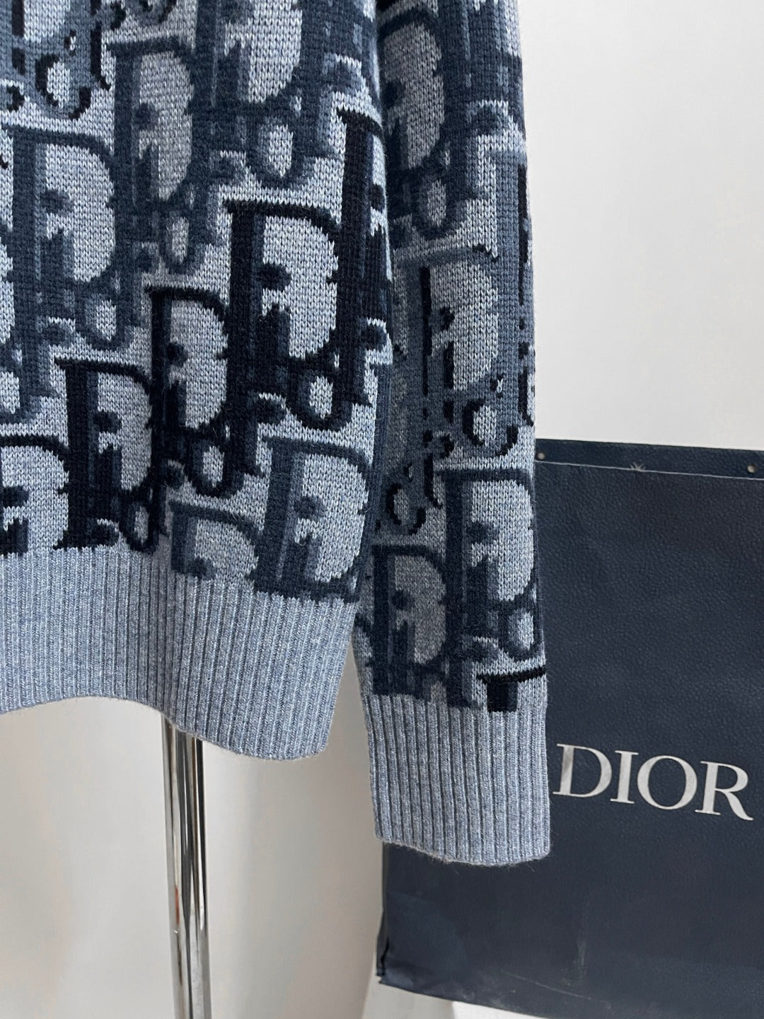 BVG / 디올 니트 스웨터