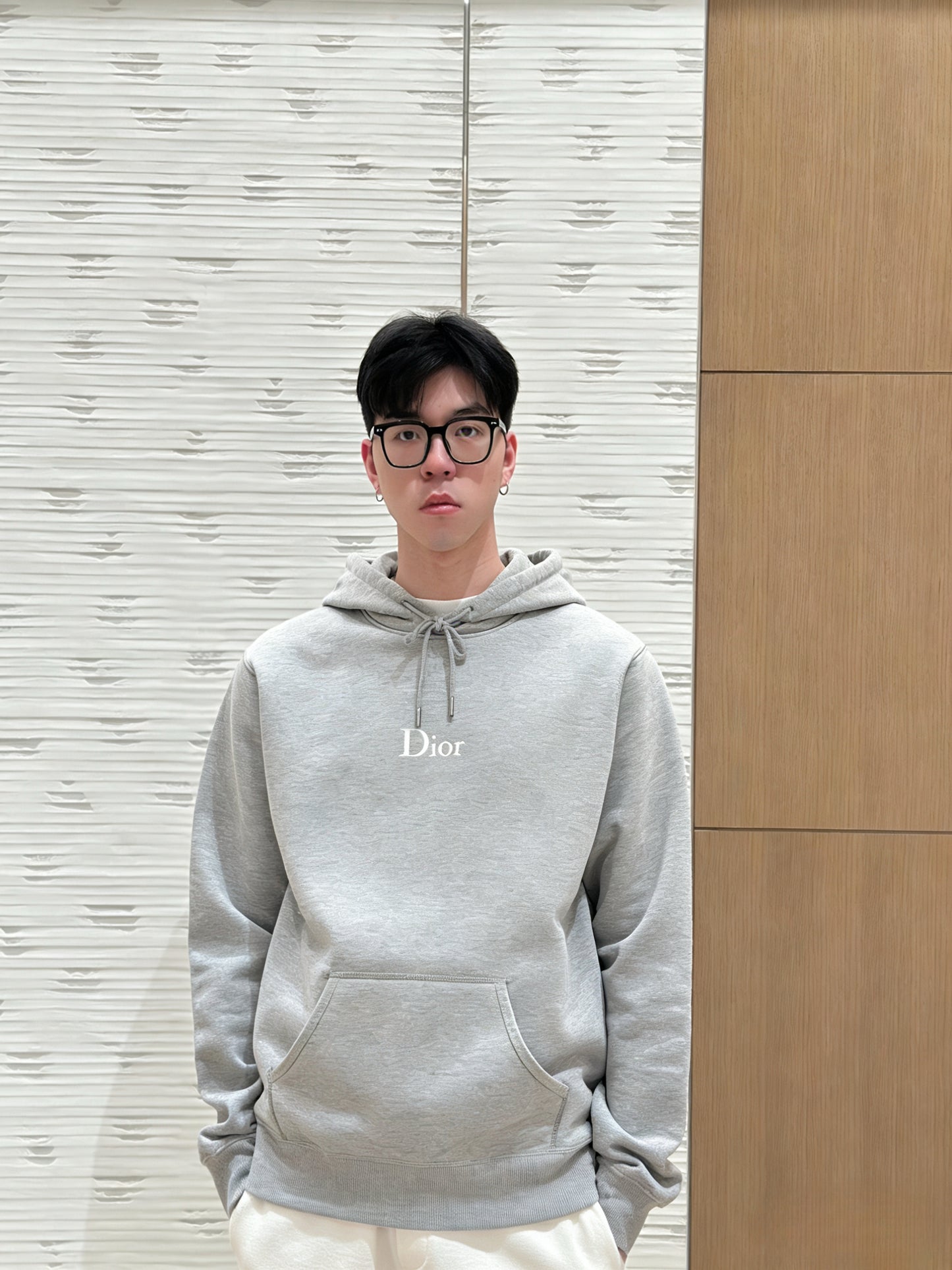 BVG / 디올 후드티