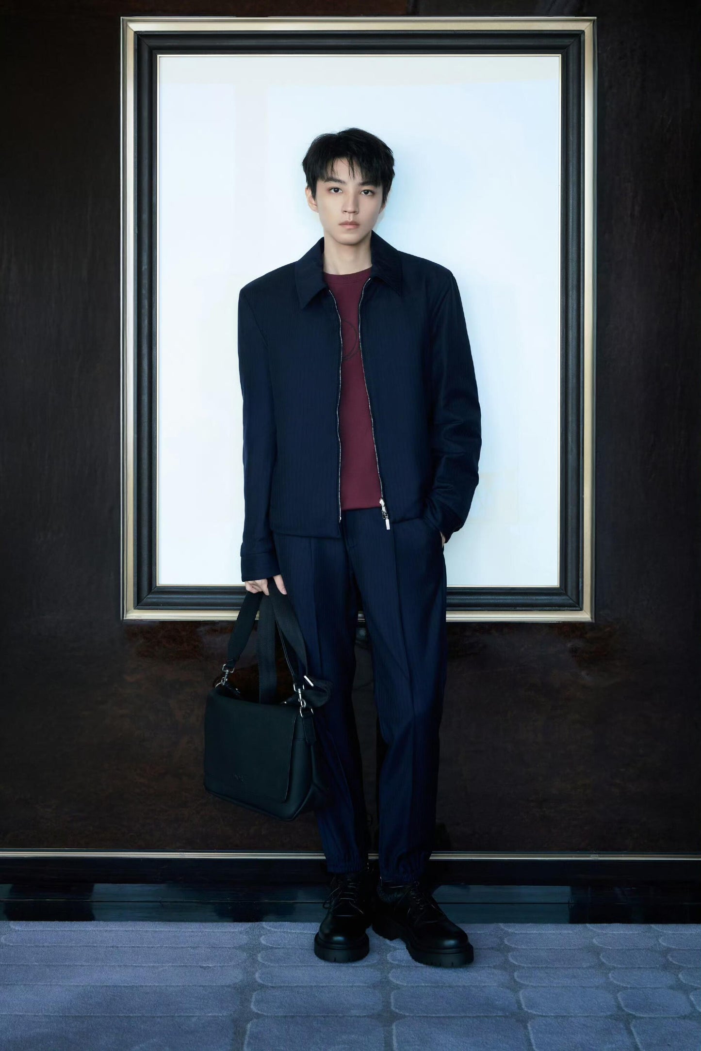 BVG / 디올 반팔티