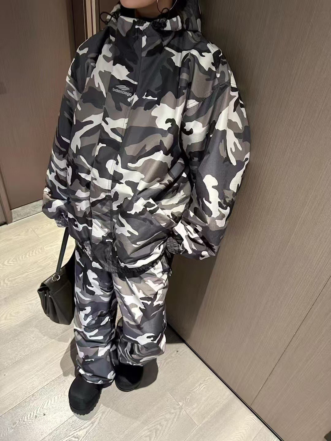 BVG / 발렌시아가 세트 코트