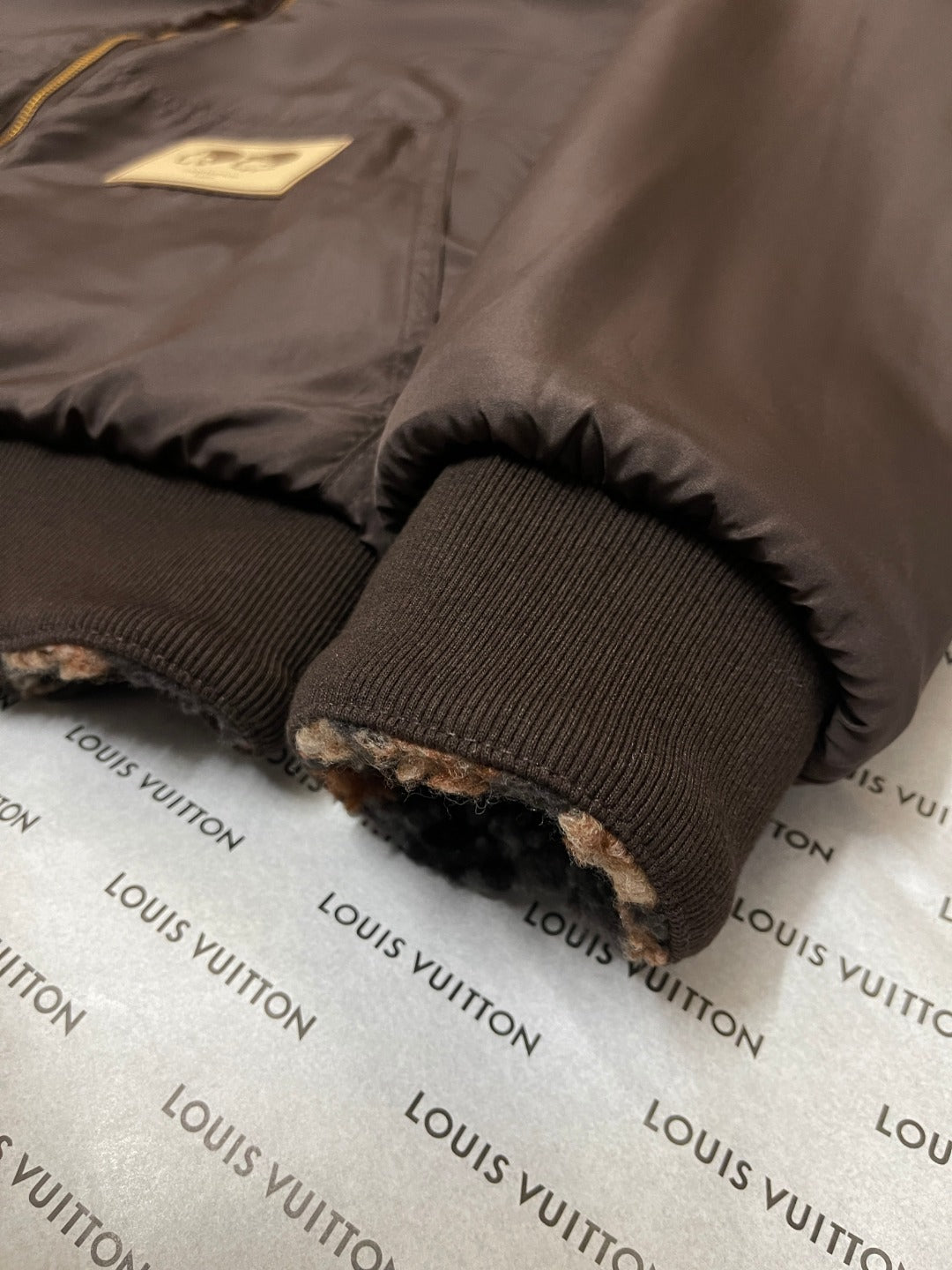 BVG / 루이비통 양면 재킷 코트