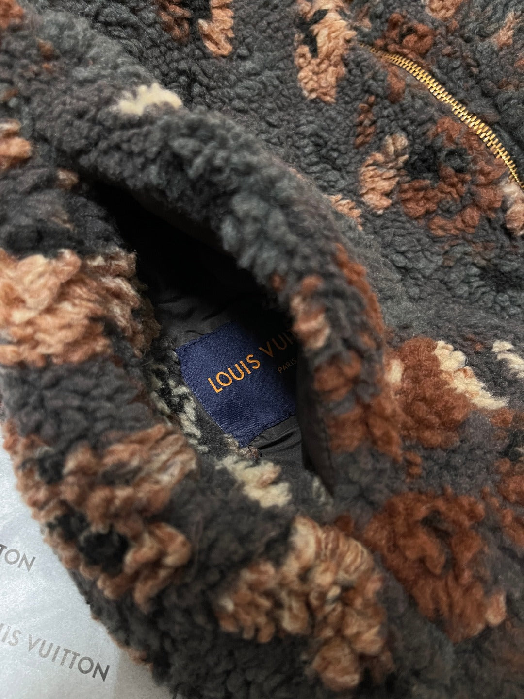 BVG / 루이비통 양면 재킷 코트