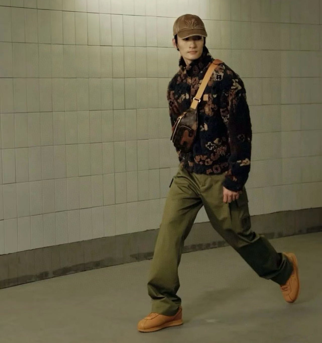 BVG / 루이비통 양면 재킷 코트