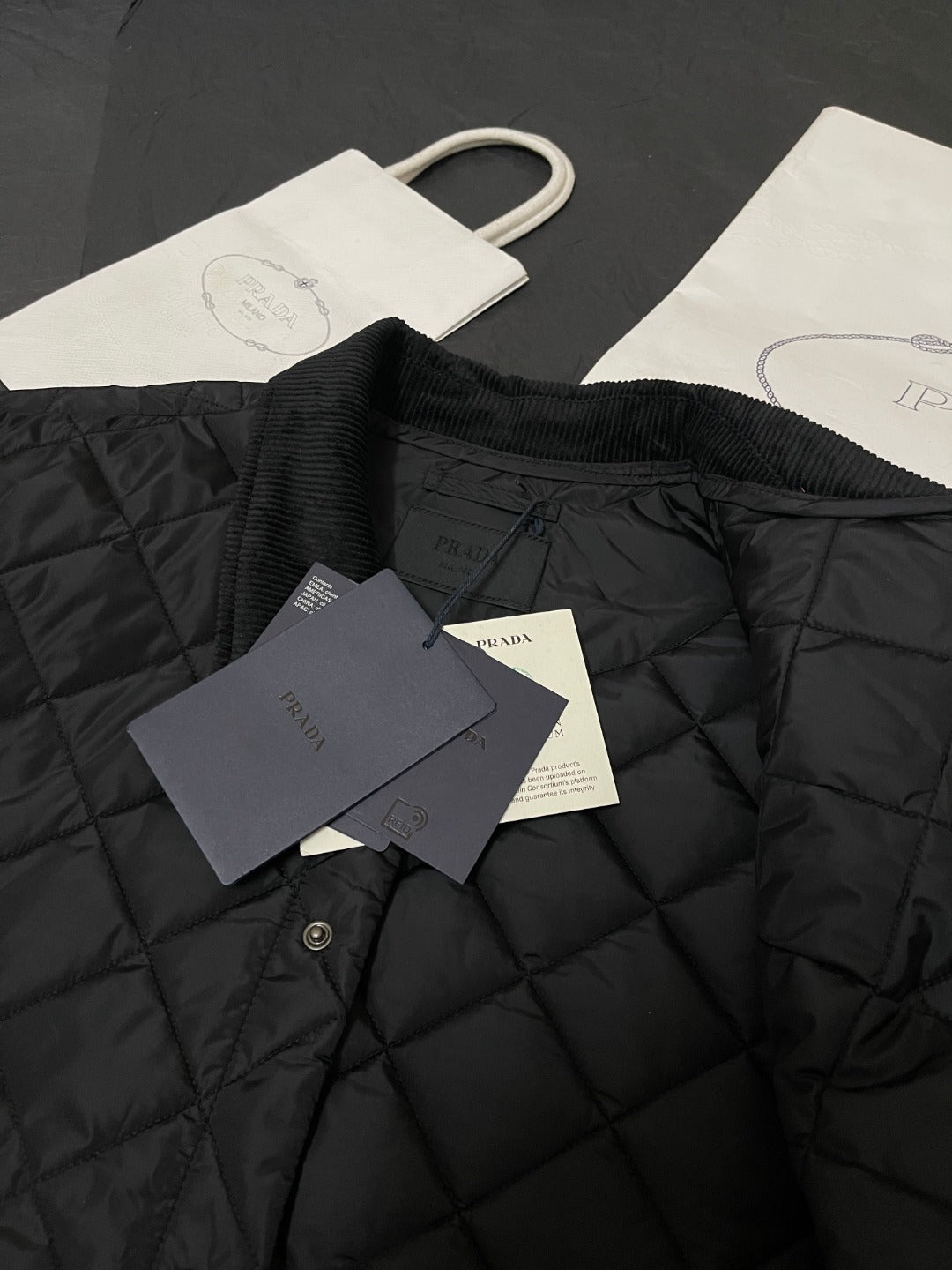 BVG / 프라다 재킷 코트