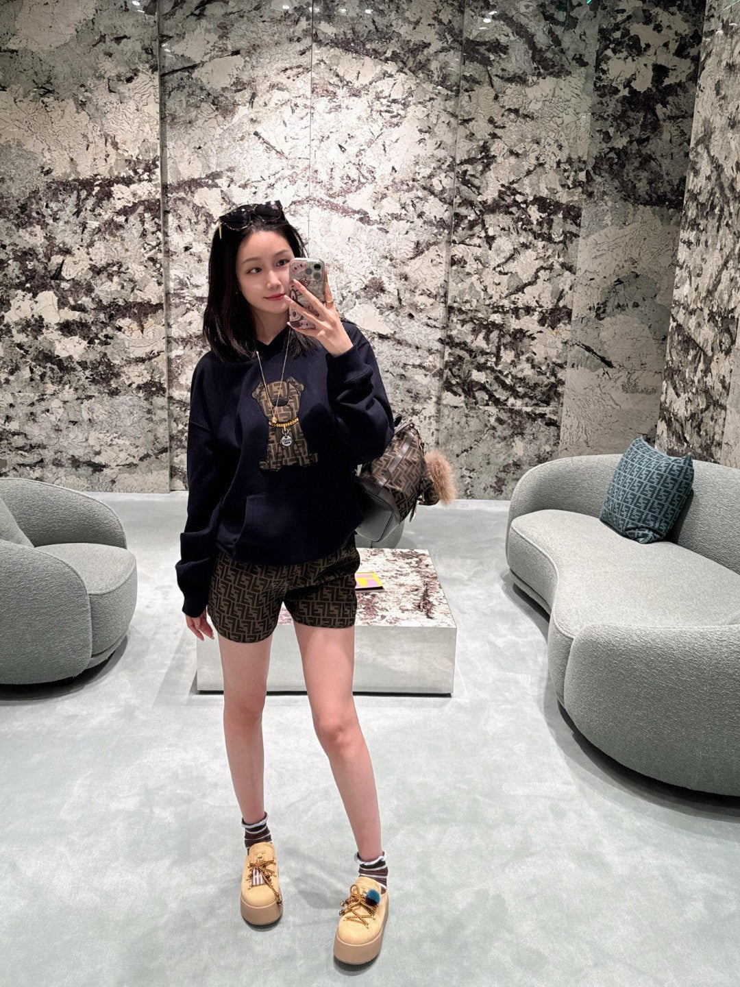 BVG / 펜디 후드티