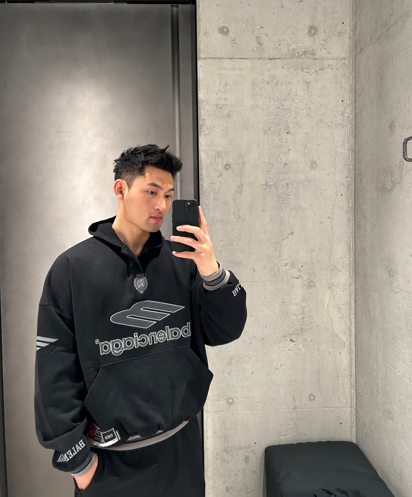 BVG / 발렌시아가 후드티