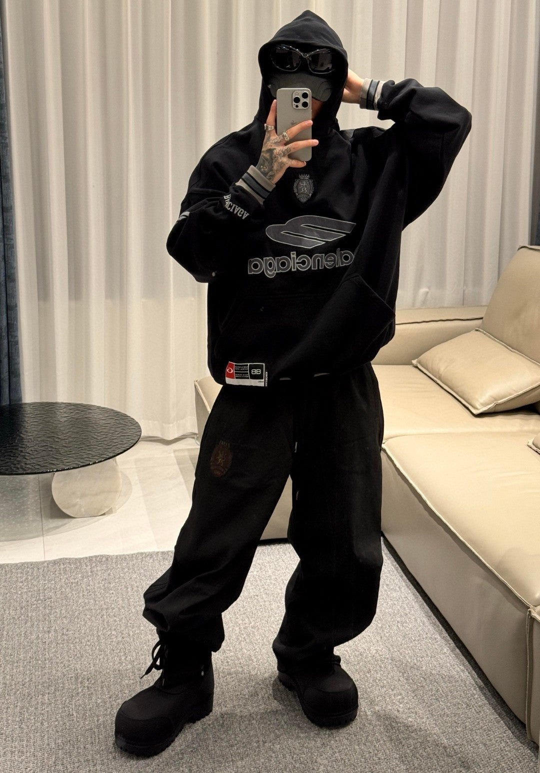 BVG / 발렌시아가 후드티