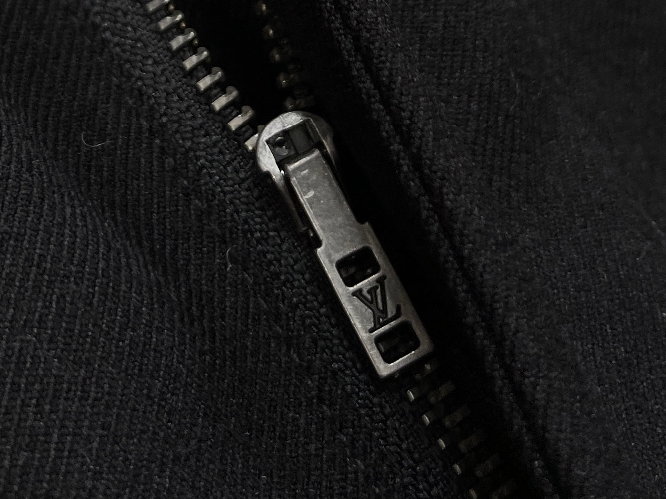 BVG / 루이비통 세트 바지