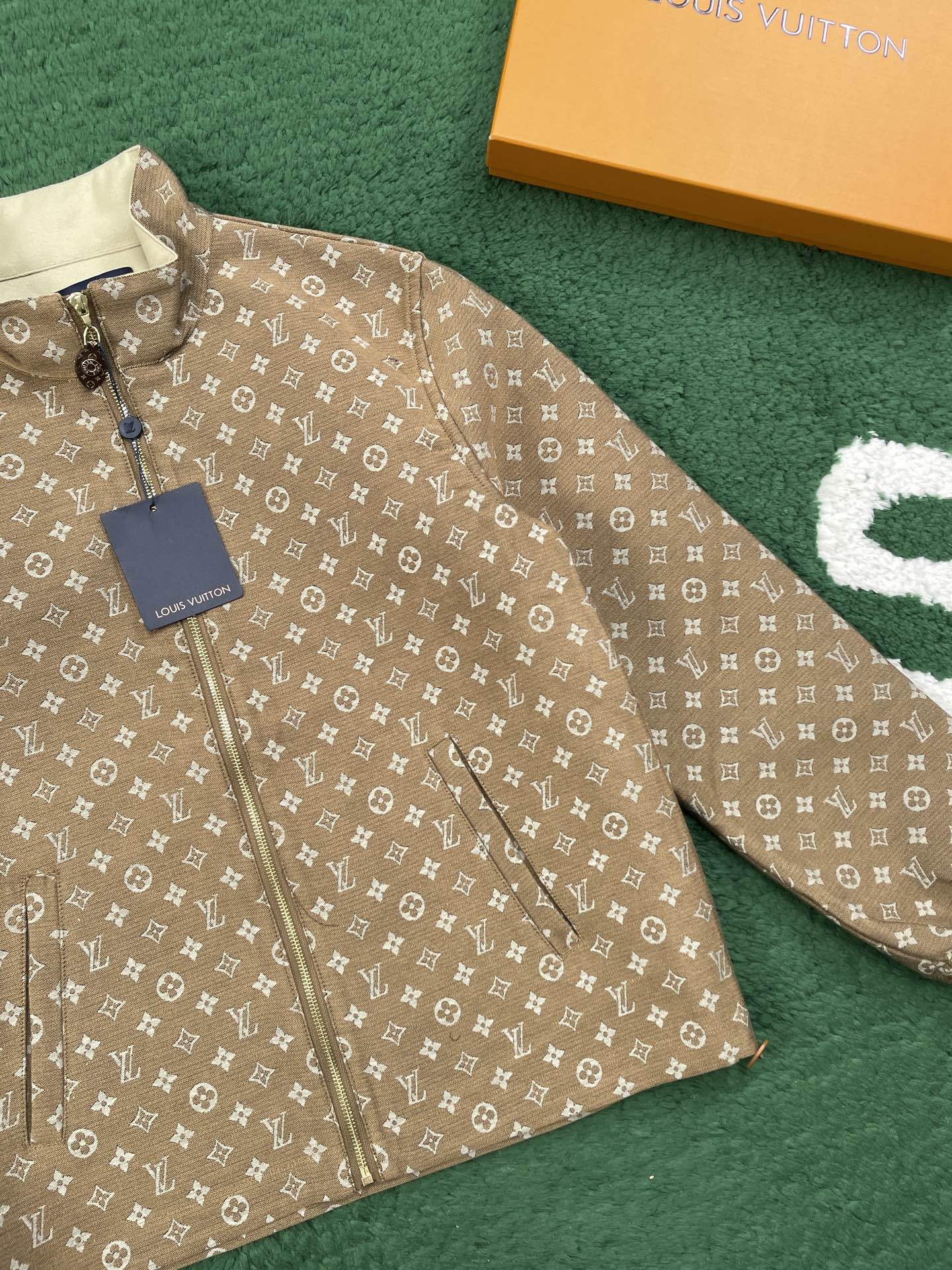 BVG / 루이비통 재킷 코트