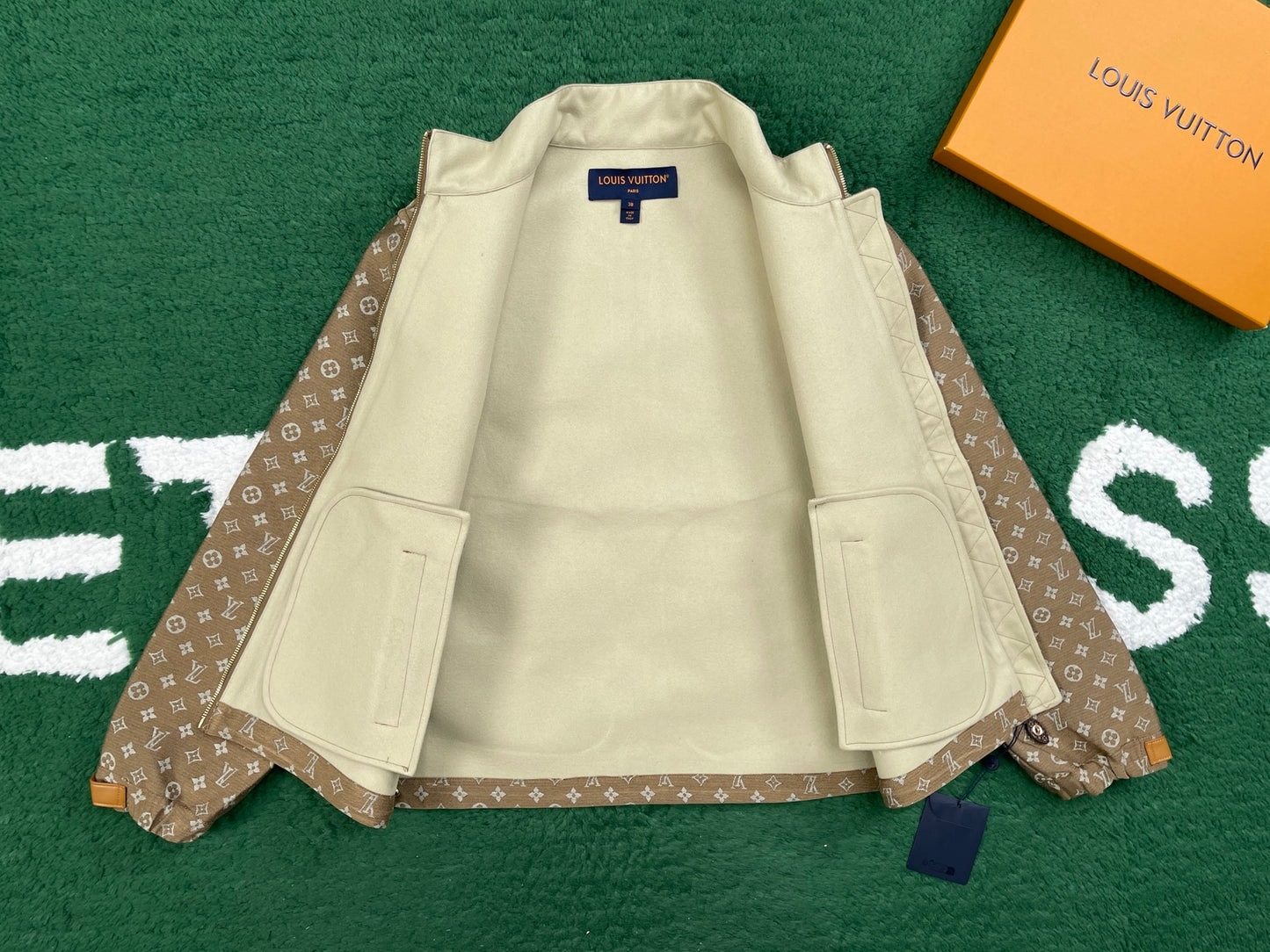 BVG / 루이비통 재킷 코트