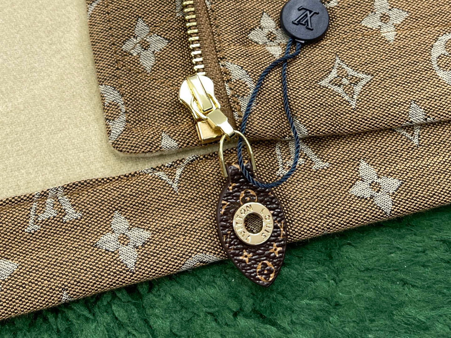 BVG / 루이비통 재킷 코트