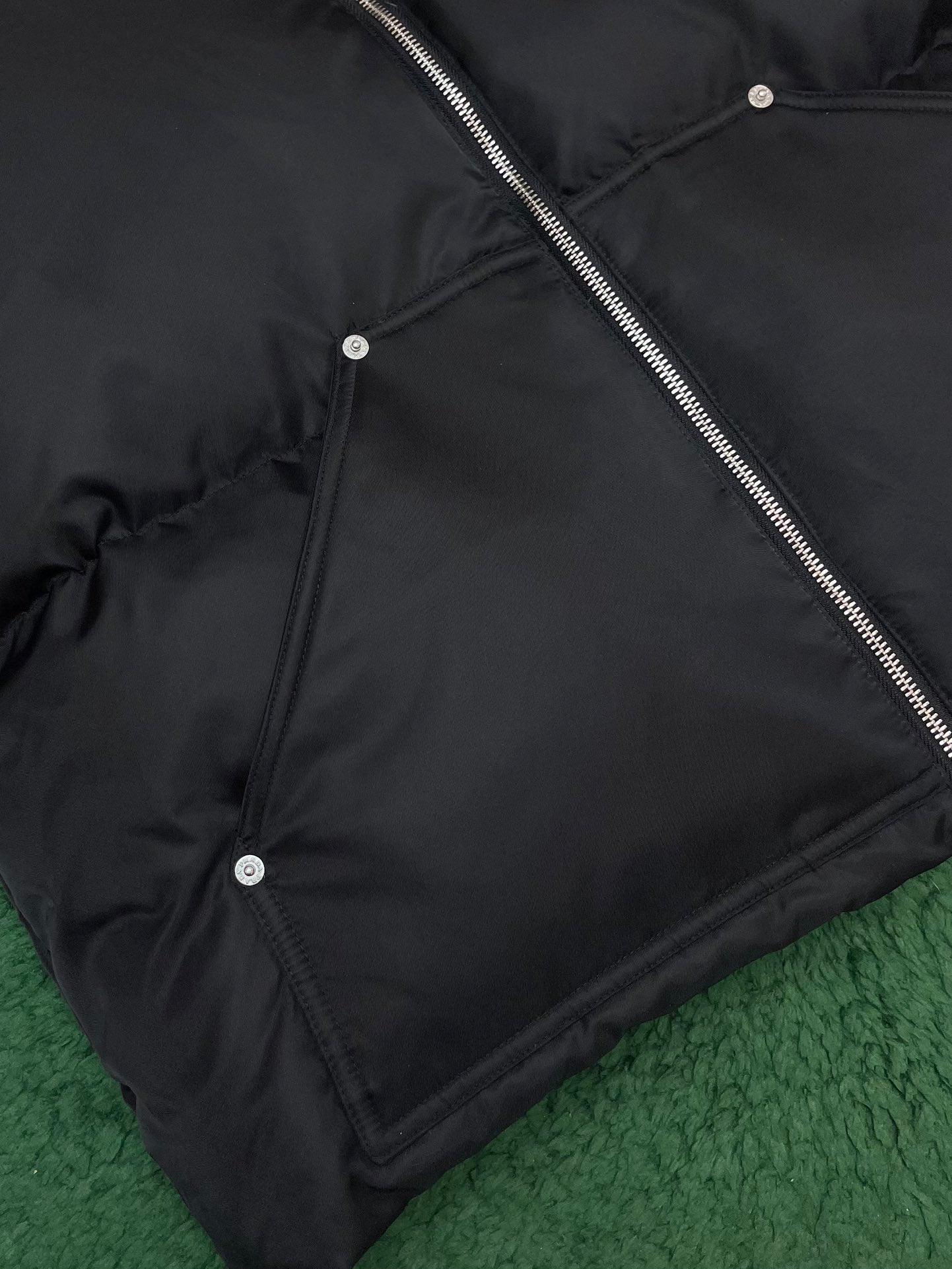 BVG / 프라다 패딩