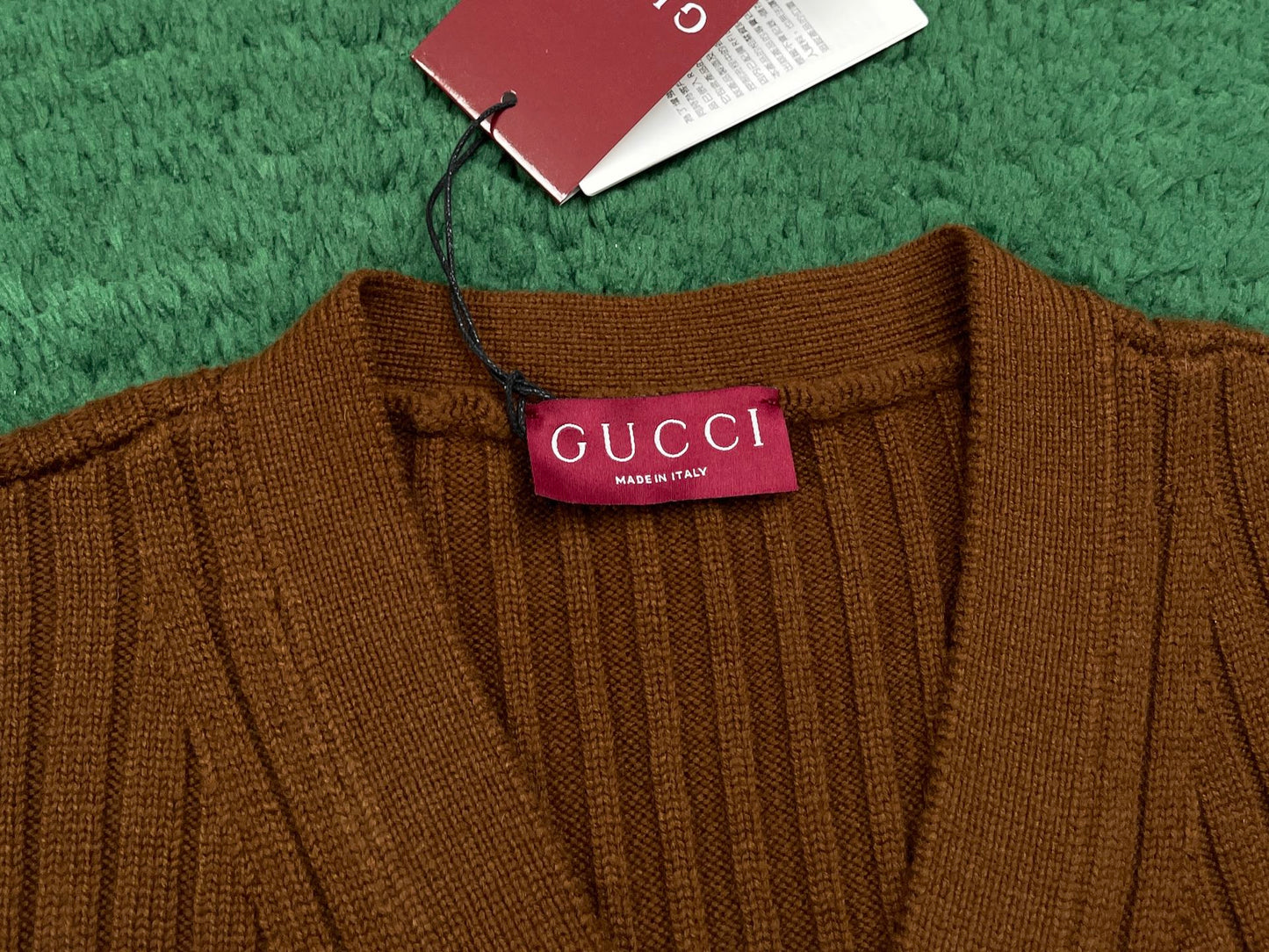 BVG / 구찌 니트 카디건