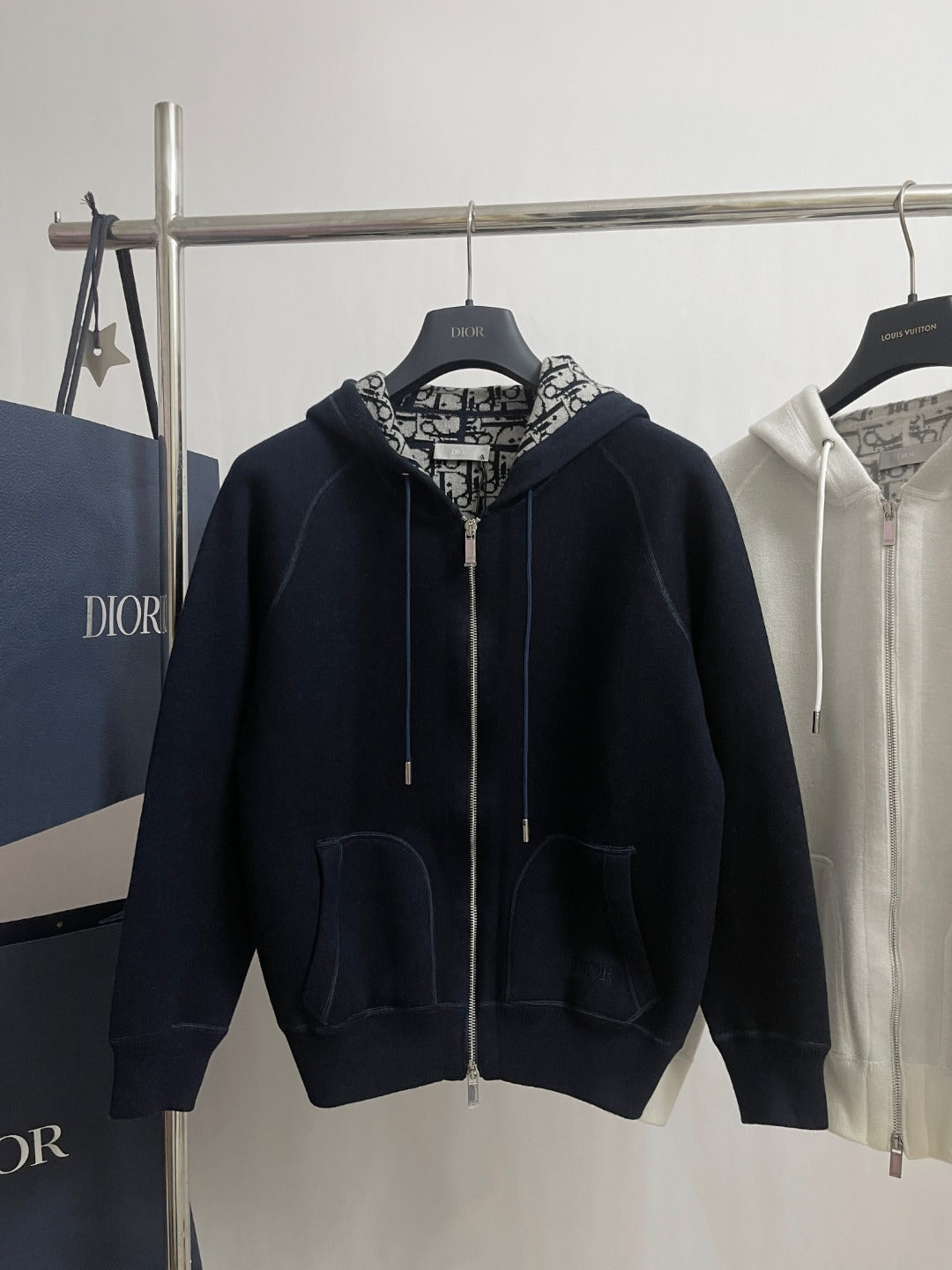 BVG / 디올 니트 코트