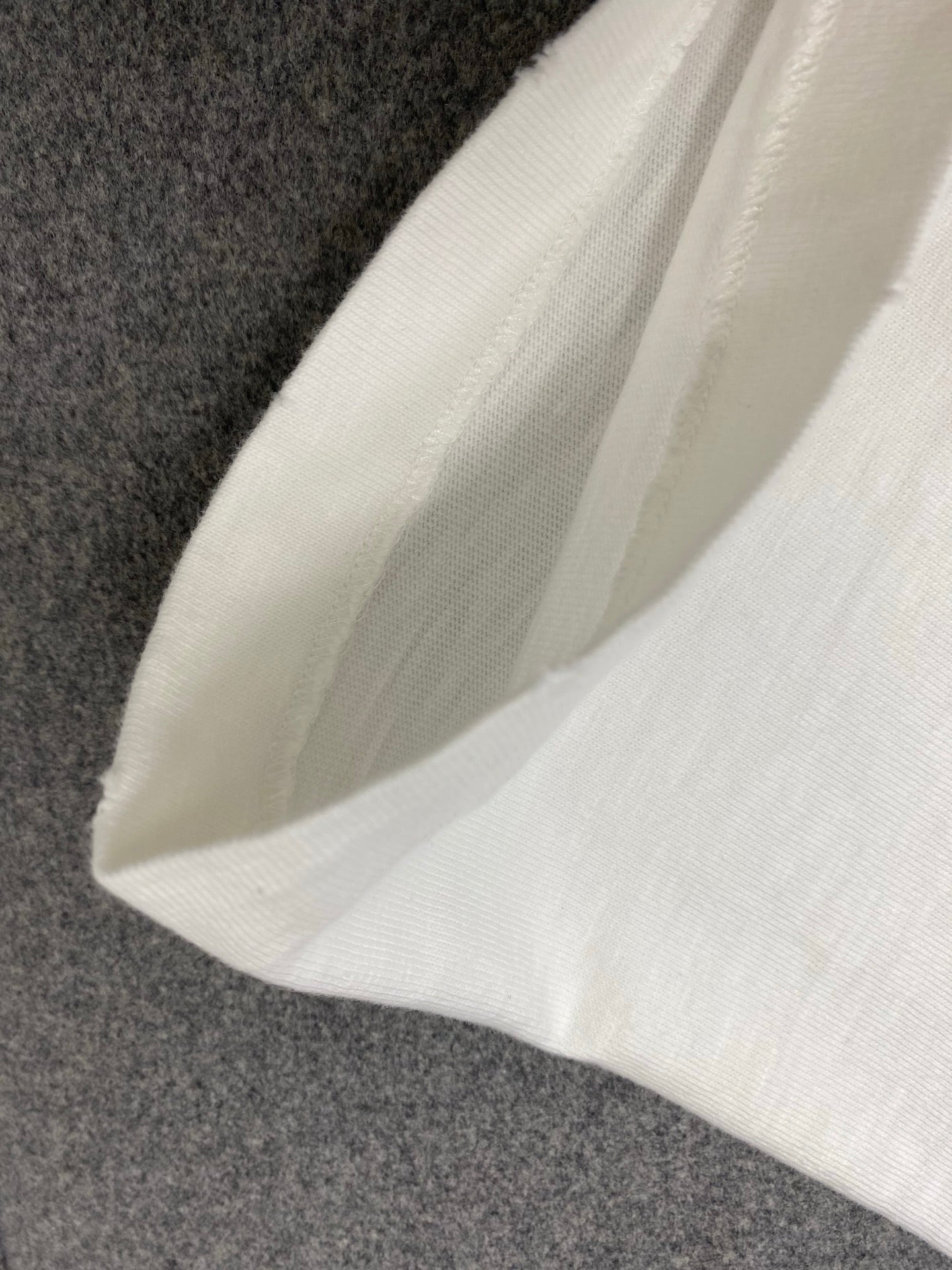 TJ셀러  / 디올  반팔