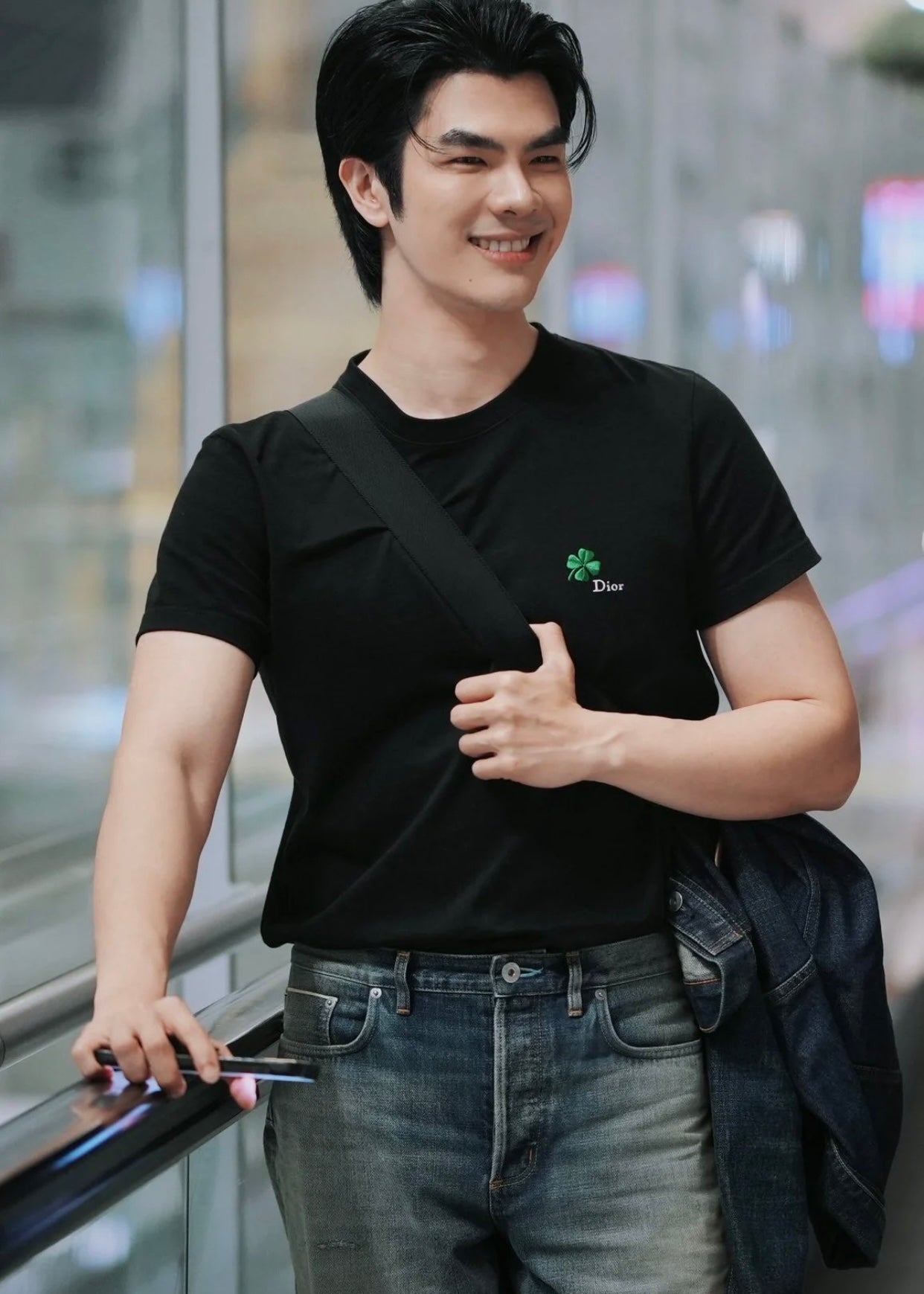 TJ셀러  / 디올 반팔